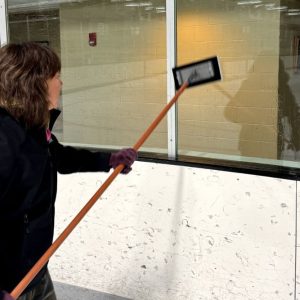 Doodle Kit for Cleaning Hockey Rink Glass